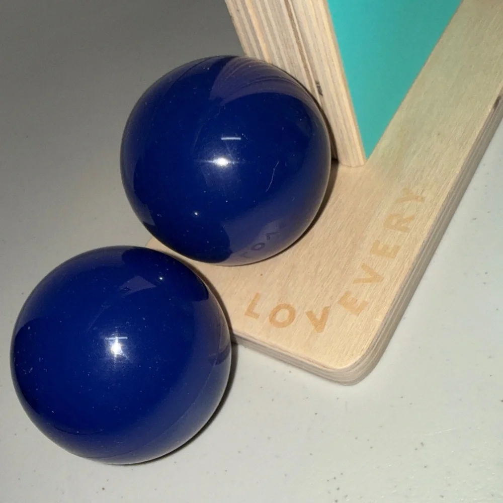 LOVEVERY Opposite Balls & Which Weigh Scale Montessori Learning 2 Toys EUC